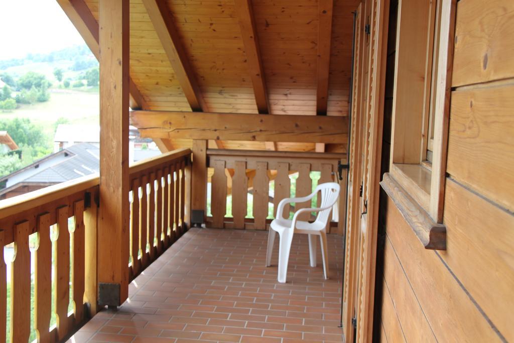 Hotel Garni Goccia D'Oro Cavalese Habitación foto